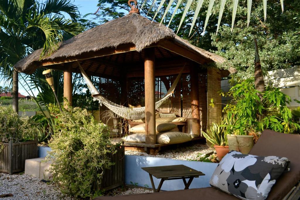 Bananas Apartments Adults Only Palm Beach Eksteriør bilde